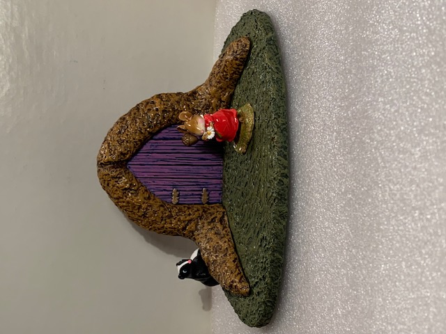 Door with Skunk Display